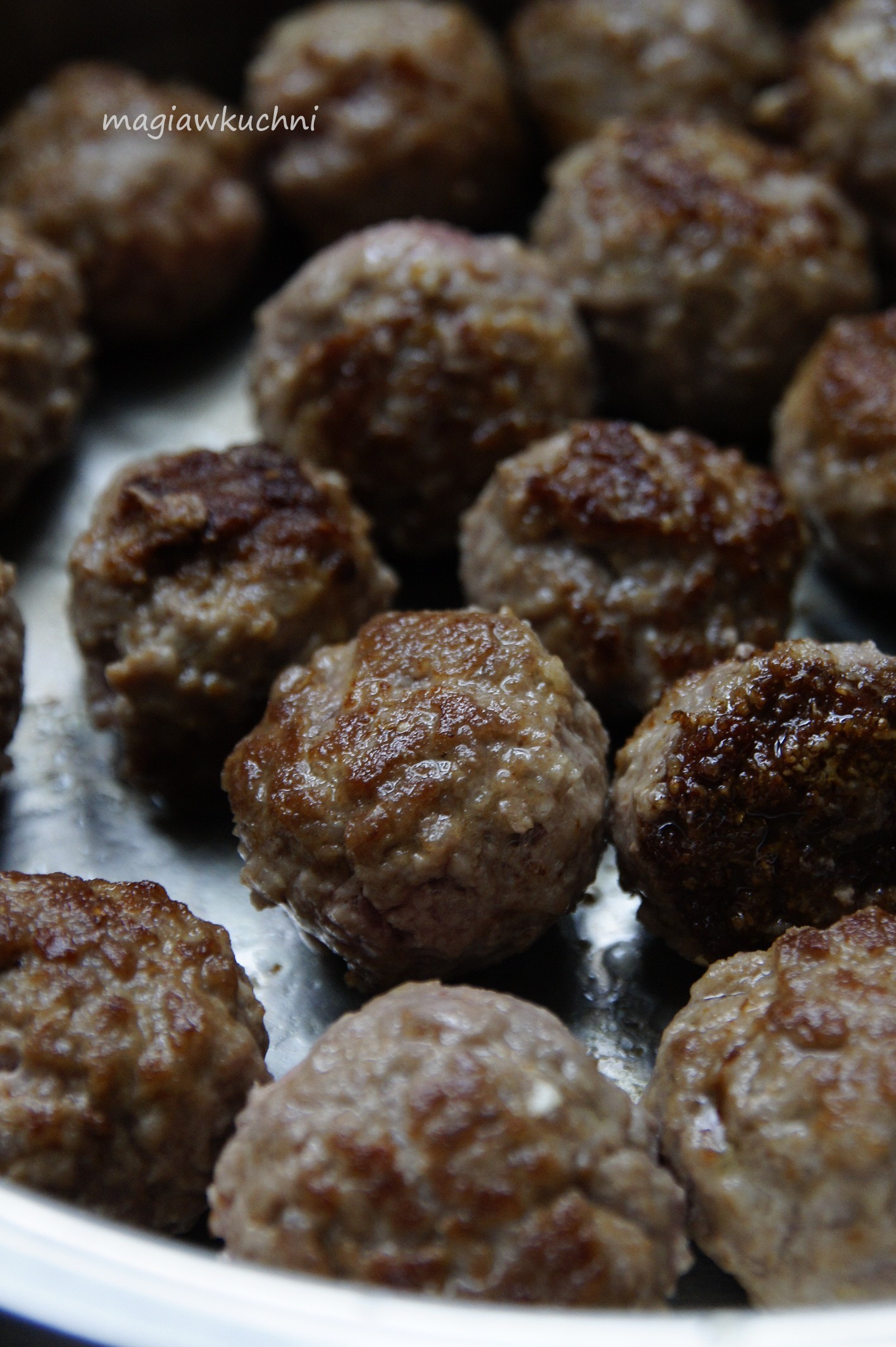 Pulpety w sosie pomidorowym z pesto Magia w Kuchni